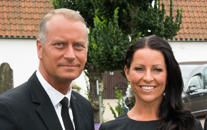 Om företaget: Tommy Pettersson och Malin Olsson på Laholms Begravningsbyrå